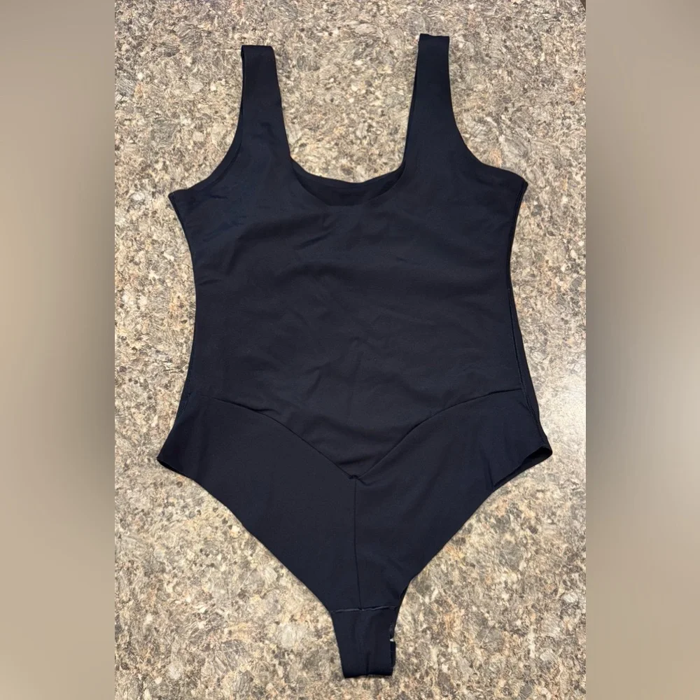 Everyday Sculpting Bodysuit - Black